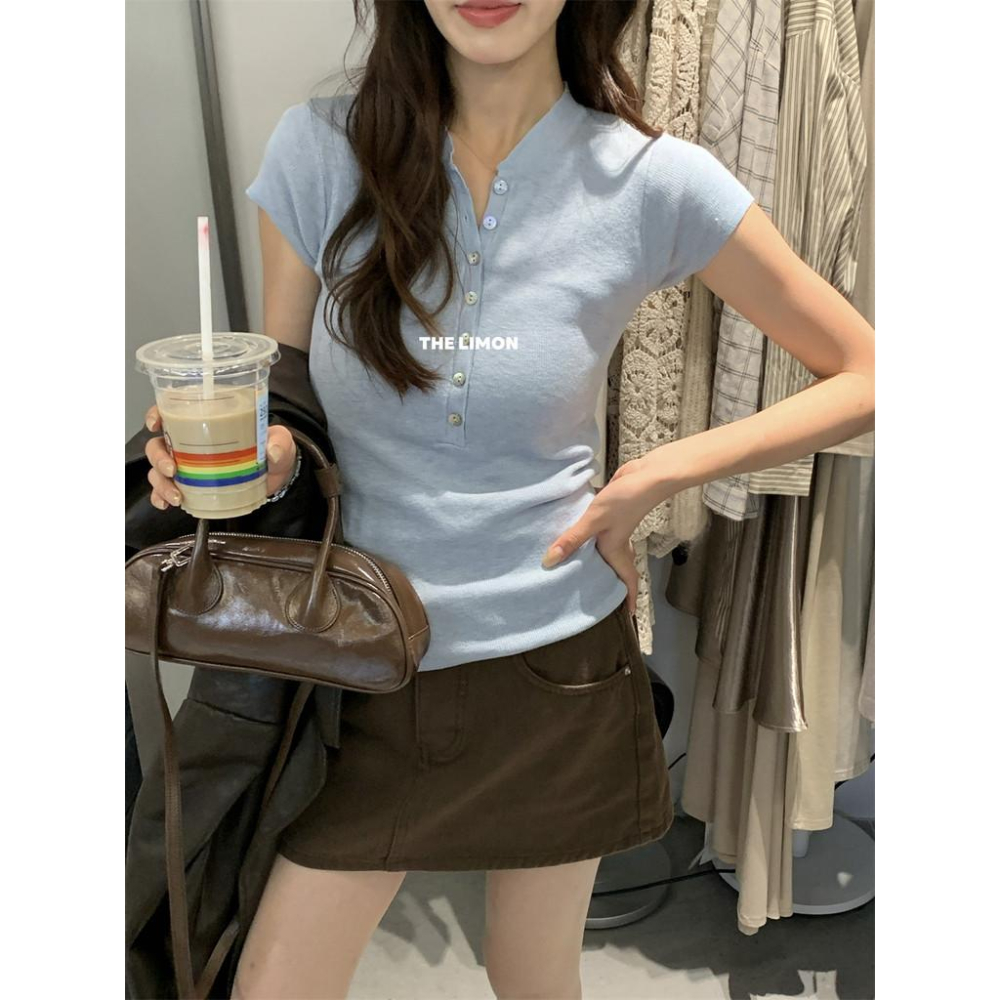 819 THE LIMON檸檬綠茶2025鞦季美式紐扣氣質修身顯瘦針織衫短袖 上衣-細節圖7