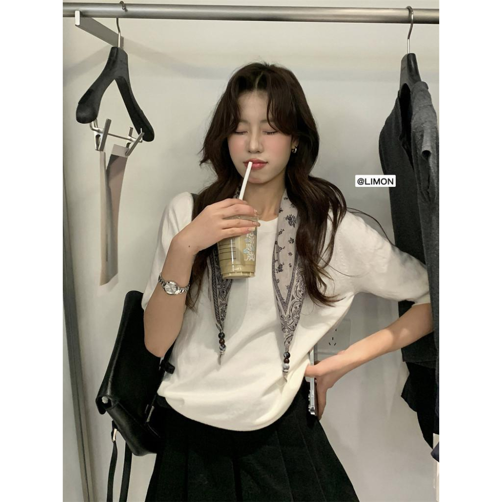 819 THE LIMON檸檬綠茶2025鞦季氣質通懃簡約短袖絲巾針織衫(配絲巾)-細節圖6