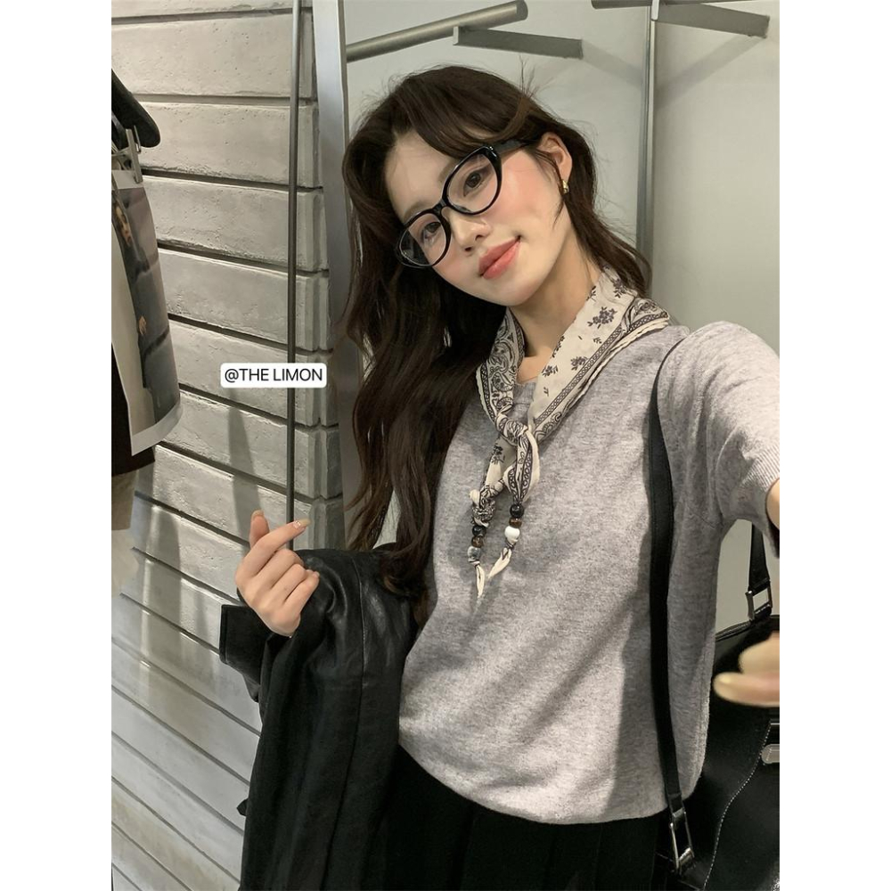 819 THE LIMON檸檬綠茶2025鞦季氣質通懃簡約短袖絲巾針織衫(配絲巾)-細節圖8