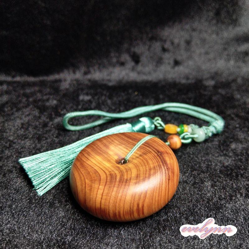 崖柏木雕 崖柏平安扣吊飾 吊件 手把件 淨化空氣 呼吸順暢 聞香降低血壓 醒腦安神 調整氣血 消毒殺菌-細節圖2