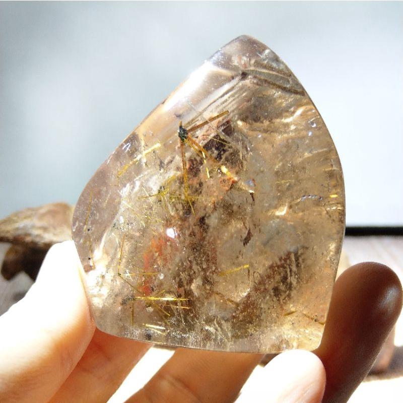 鈦晶擺件 隨型鈦晶柱 鈦晶花 太陽花 千層白幽靈 紅幽靈 有彩 帶雲母片 特製木座-細節圖4