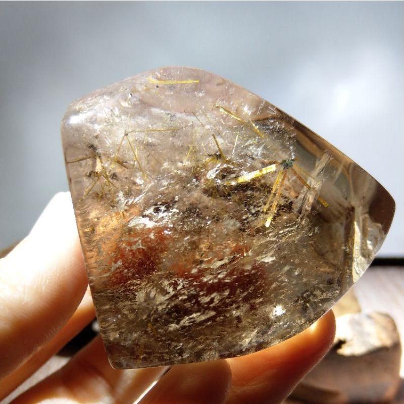 鈦晶擺件 隨型鈦晶柱 鈦晶花 太陽花 千層白幽靈 紅幽靈 有彩 帶雲母片 特製木座-細節圖5