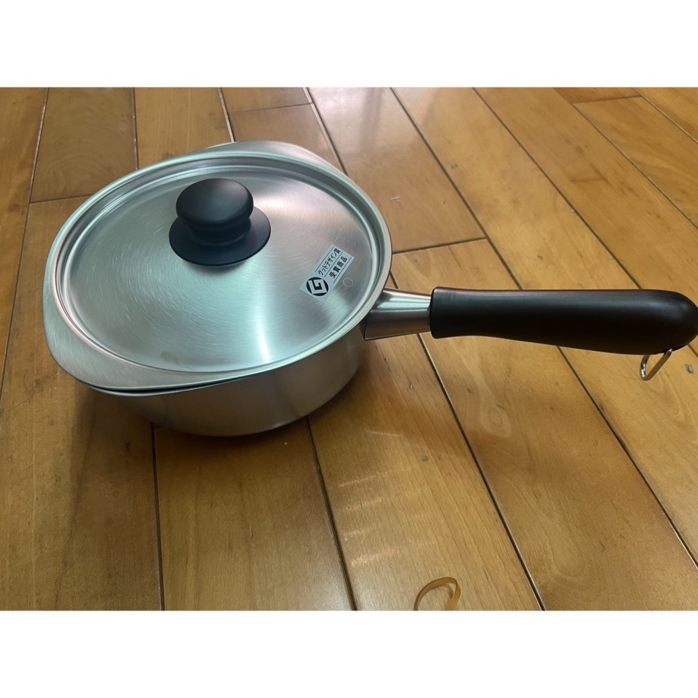 柳宗理 霧面銀 不銹鋼 單柄鍋<<瓦斯專用>>附蓋 18cm公分 全新真品台灣現貨 片手鍋 日本製-細節圖2
