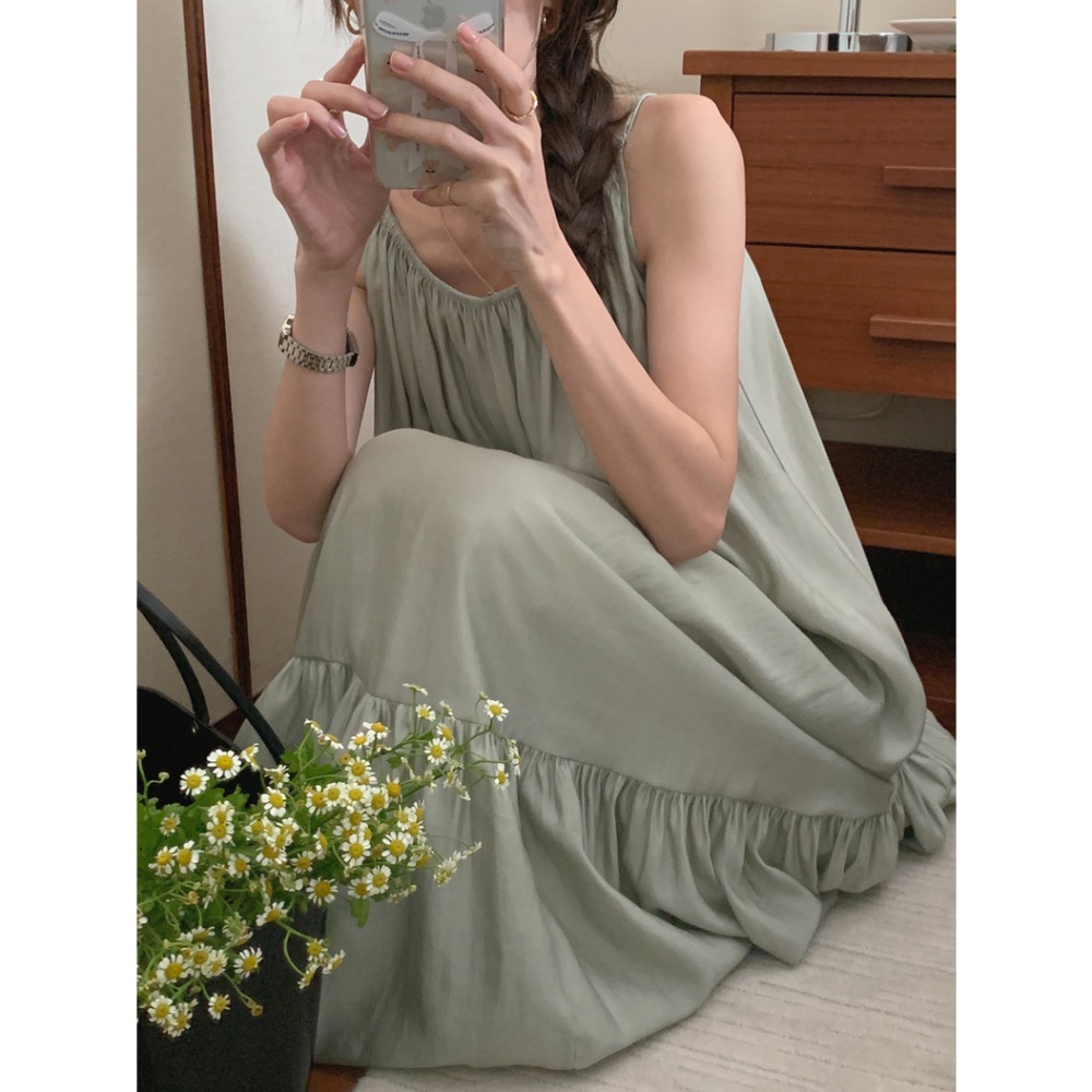 超仙🧚🏻‍♀️溫柔小姊姊 浪漫細肩帶洋裝 削肩圓領寬鬆長洋長版無袖連衣裙 綠色 卡其 米白色閨蜜洋裝-細節圖3