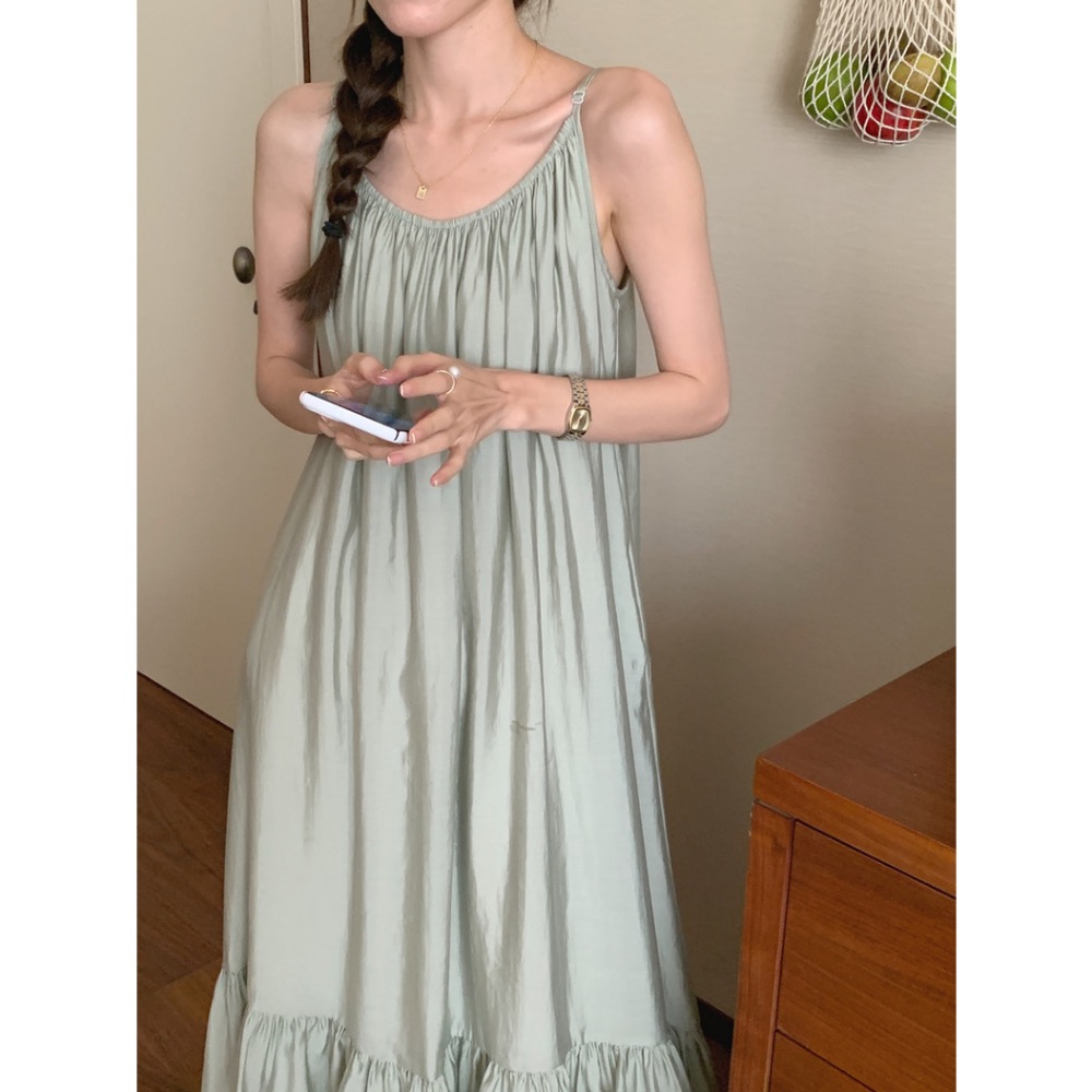 超仙🧚🏻‍♀️溫柔小姊姊 浪漫細肩帶洋裝 削肩圓領寬鬆長洋長版無袖連衣裙 綠色 卡其 米白色閨蜜洋裝-細節圖6