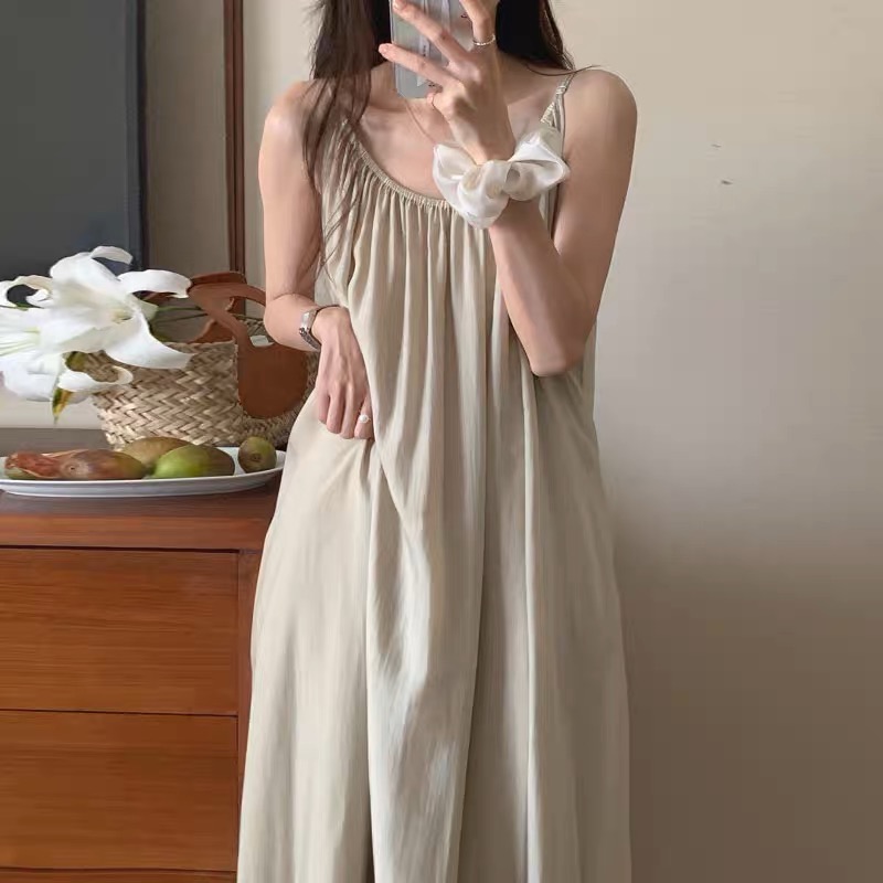 超仙🧚🏻‍♀️溫柔小姊姊 浪漫細肩帶洋裝 削肩圓領寬鬆長洋長版無袖連衣裙 綠色 卡其 米白色閨蜜洋裝-細節圖7