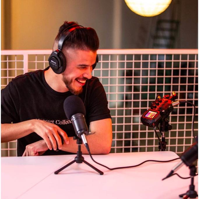 《 免運 原廠 公司貨 》ZOOM H8 Recorder 專業 旗艦 數位 錄音機 錄音筆 收音 麥克風 錄音座-細節圖3