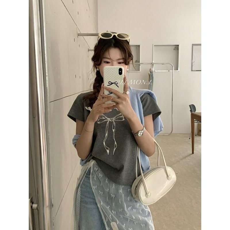 ☆現貨☆ʟᴇᴍᴏɴ sᴛᴜᴅɪᴏ韓系字母飄帶蝴蝶結印花棉T-細節圖2
