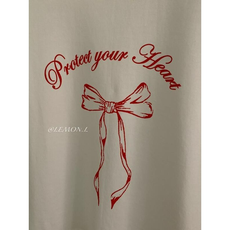 ☆現貨☆ʟᴇᴍᴏɴ sᴛᴜᴅɪᴏ韓系字母飄帶蝴蝶結印花棉T-細節圖10