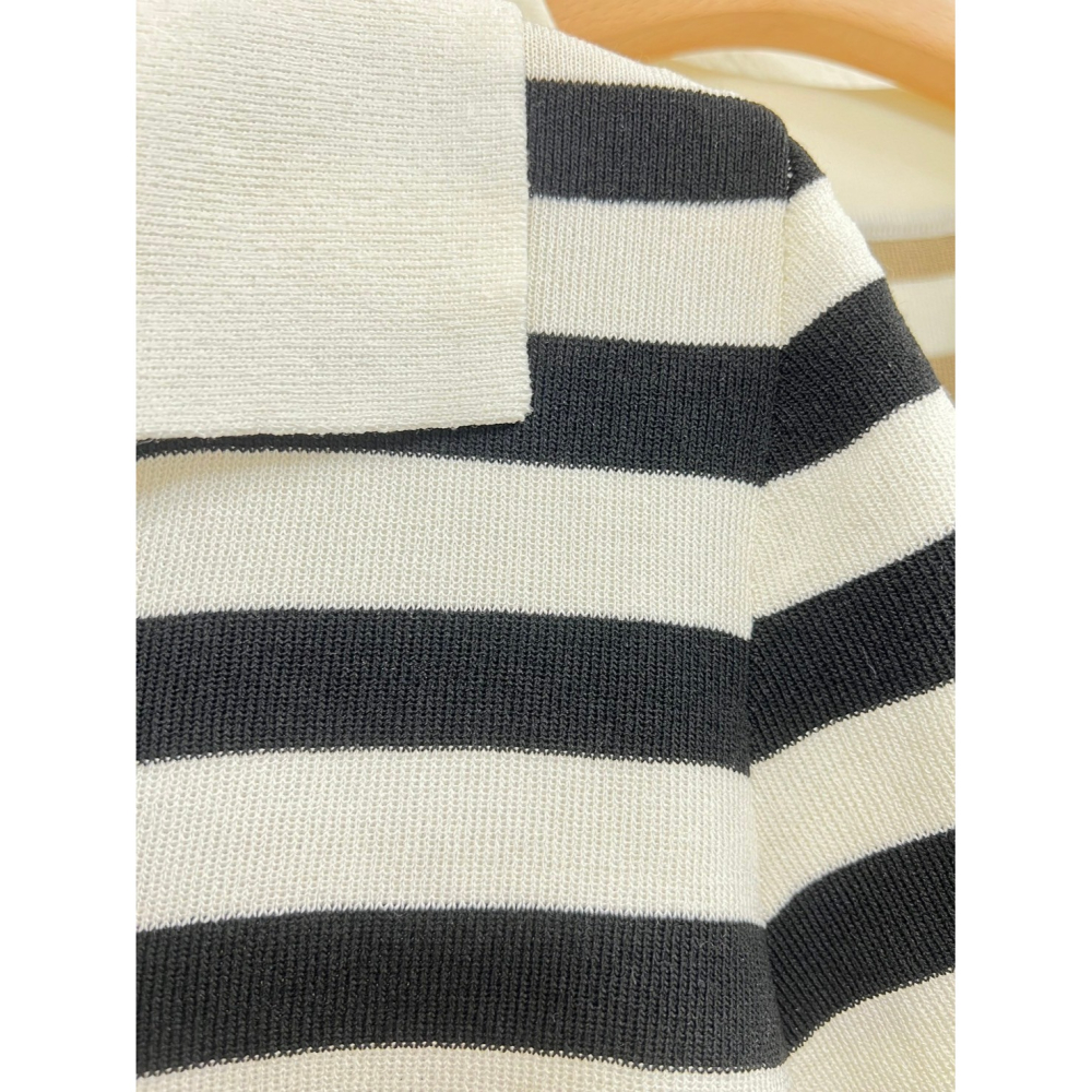 ​☆現貨☆有領橫條涼感針短版上衣-細節圖3