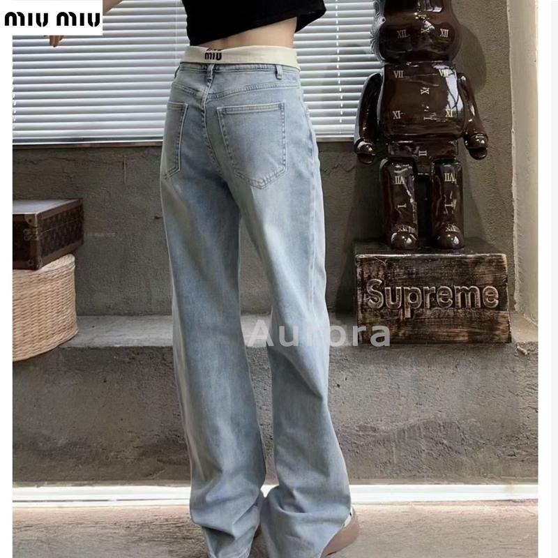 💕Aurora 美國代購💕 MiuMiu 新款 翻邊字母logo 牛仔褲 直筒 復古 高腰 顯瘦 闊腿褲 淺藍色-細節圖4