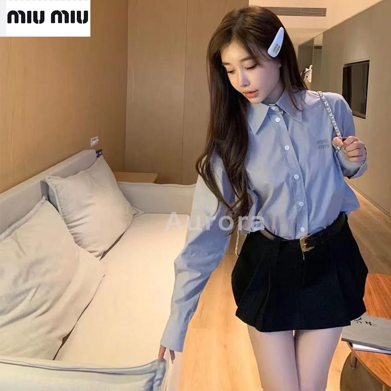 💕Aurora 美國代購💕 MiuMiu 經典 刺綉 字母 翻領襯衫 小清新設計感 長袖 短款 襯衣-細節圖4