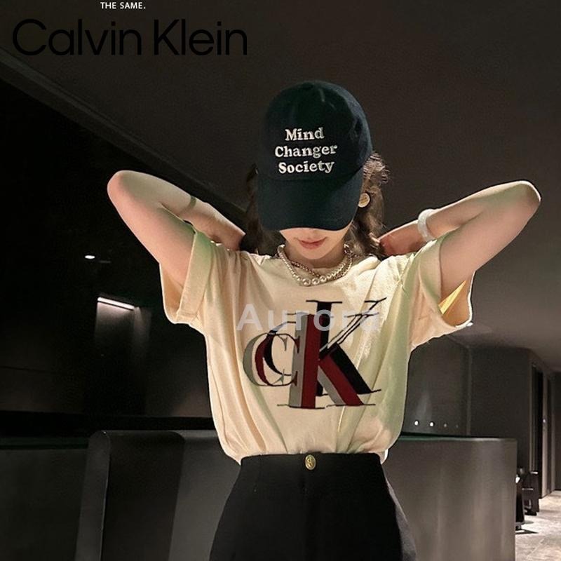 💕Aurora 美國代購💕 Calvin Klein  新款復古幻影重疊LOLO 短袖t恤 寬鬆大版t 杏色-細節圖4