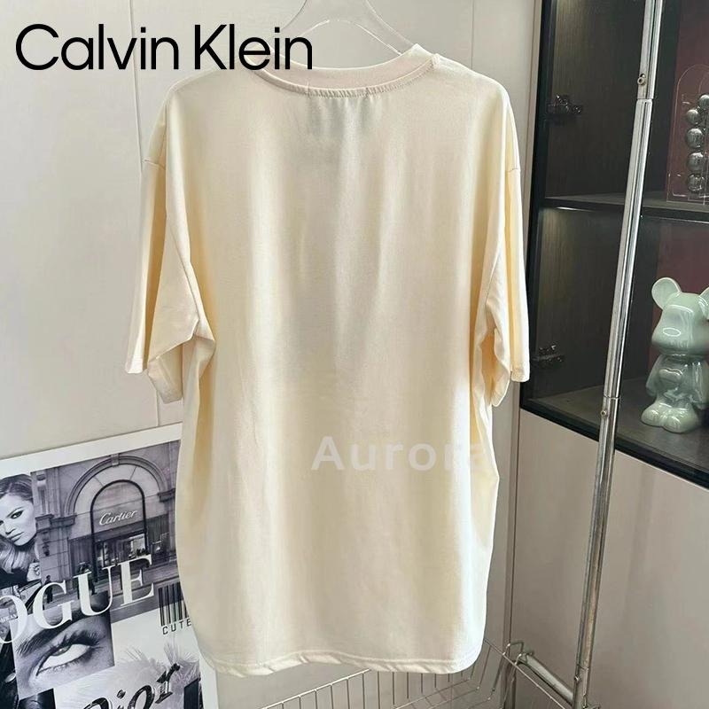 💕Aurora 美國代購💕 Calvin Klein  新款復古幻影重疊LOLO 短袖t恤 寬鬆大版t 杏色-細節圖7
