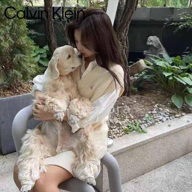 💕Aurora 美國代購💕 Calvin Klein 刺繡 v領 寬松 甜美 百搭 背心 針織 毛衣-細節圖5