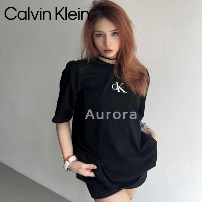 💕Aurora 美國代購💕 Calvin Klein 字母 印花 短袖 T恤 寬鬆 中長款 百搭 上衣-細節圖6