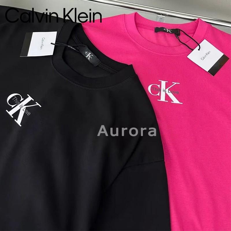 💕Aurora 美國代購💕 Calvin Klein 字母 印花 短袖 T恤 寬鬆 中長款 百搭 上衣-細節圖9