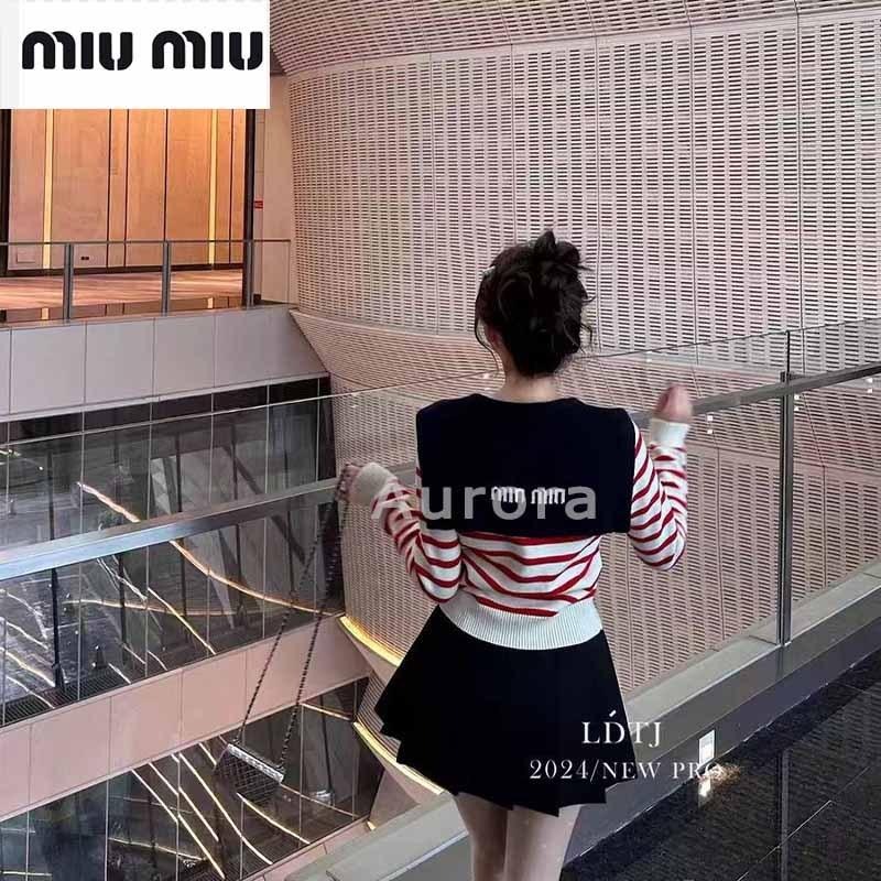 💕Aurora 美國代購💕MIU MIU 新款 法式 復古 條紋 軍領 針織 開衫女 百搭 上衣 學院甜辣少女系-細節圖3