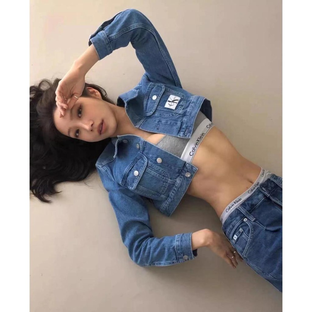 Aurora 購物分享💕 Calvin Klein JENNIE同款 寬鬆牛仔褲 CK牛仔短外套 牛仔長褲 直筒褲 女生-細節圖15