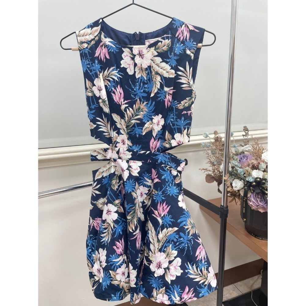【二手新品】🌹Abula印花鏤空短洋裝-ANS-細節圖5