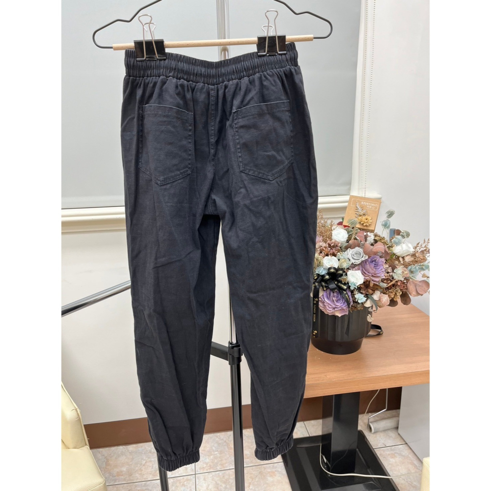 【二手】黑色鬆緊束口長褲-A-細節圖2