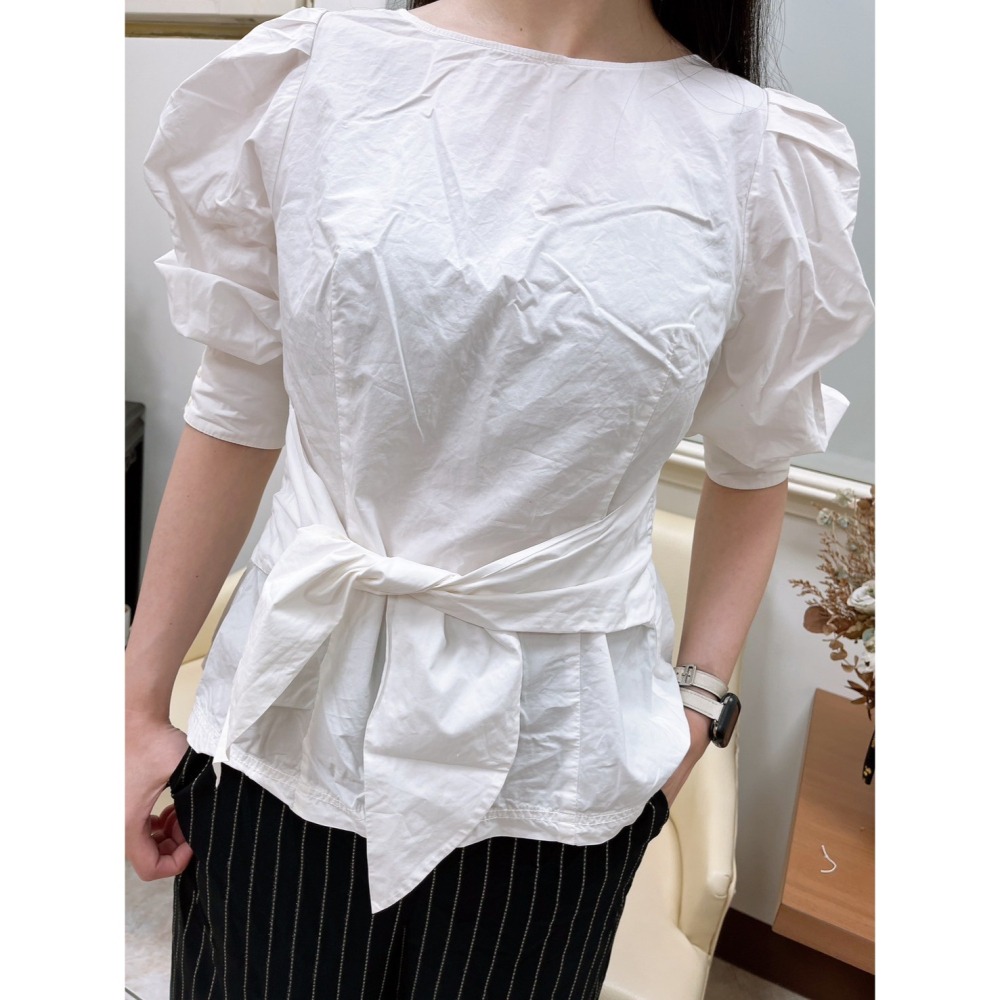 【二手】iROO白色傘型綁帶七分袖上衣-AS-細節圖5