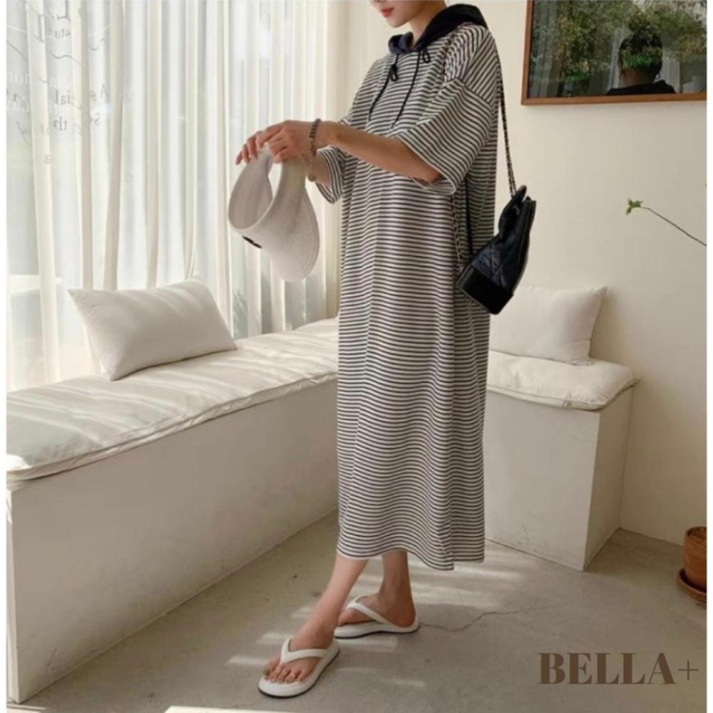 BELLA+台灣現貨秒出🆕大碼夏季休閒旅遊連帽半袖條紋連衣裙休閒寬鬆大尺碼洋裝連身洋居家帽T-細節圖3
