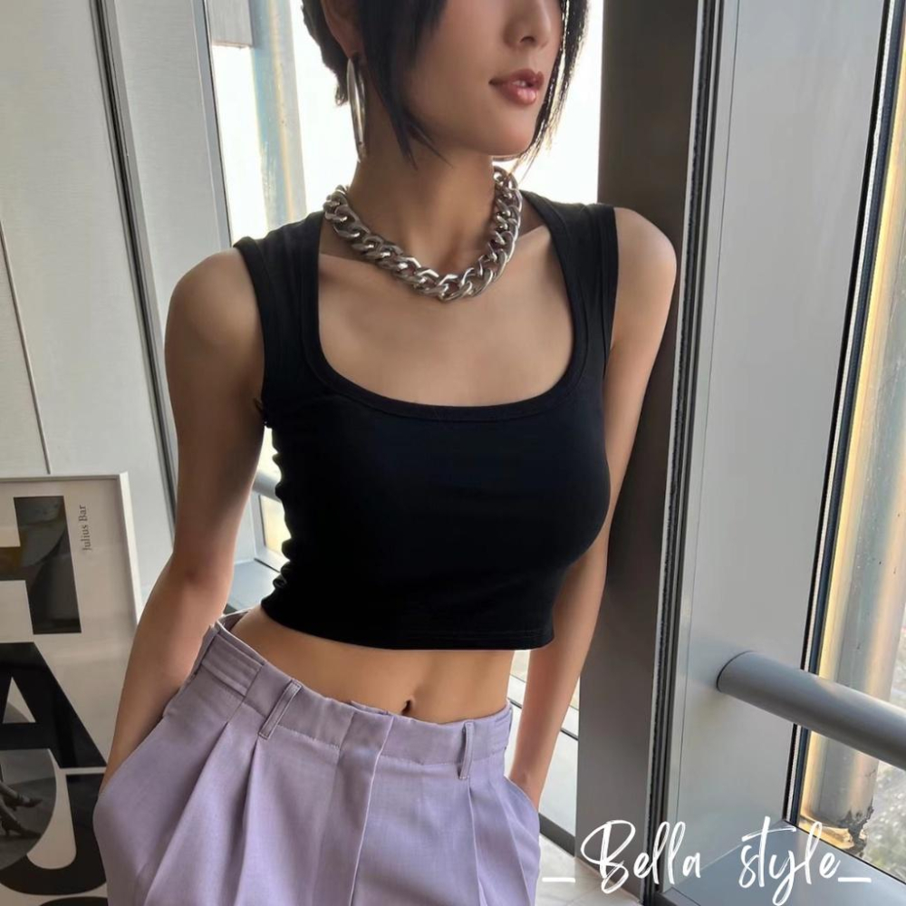 BELLA+台灣現貨秒出🆕五色包覆素色小可愛自帶杯大方領短版露臍打底辣妹純色性感顯瘦無袖上衣運動風寬肩背心女夏天小吊帶-細節圖5