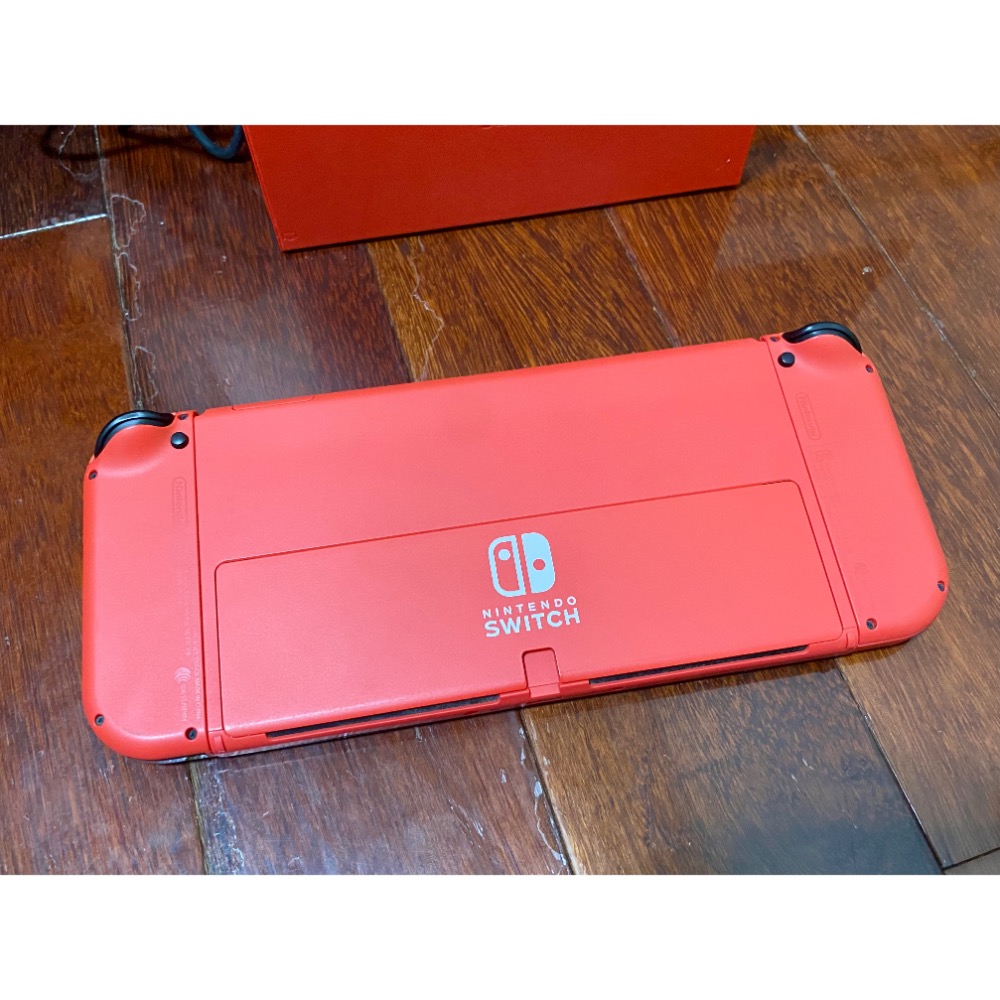 任天堂NS Switch OLED 瑪利歐亮麗紅 遊戲機 掌機-細節圖7
