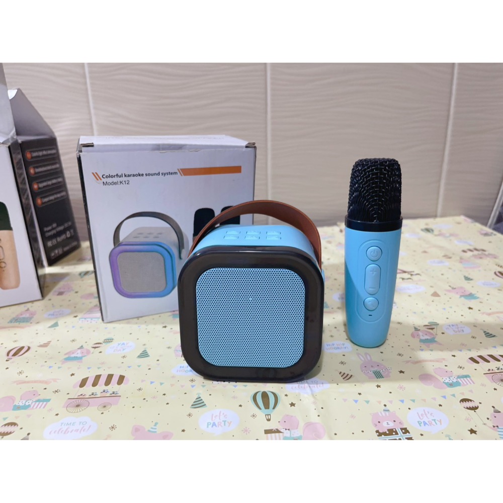 藍色  (只有一支麥克風)