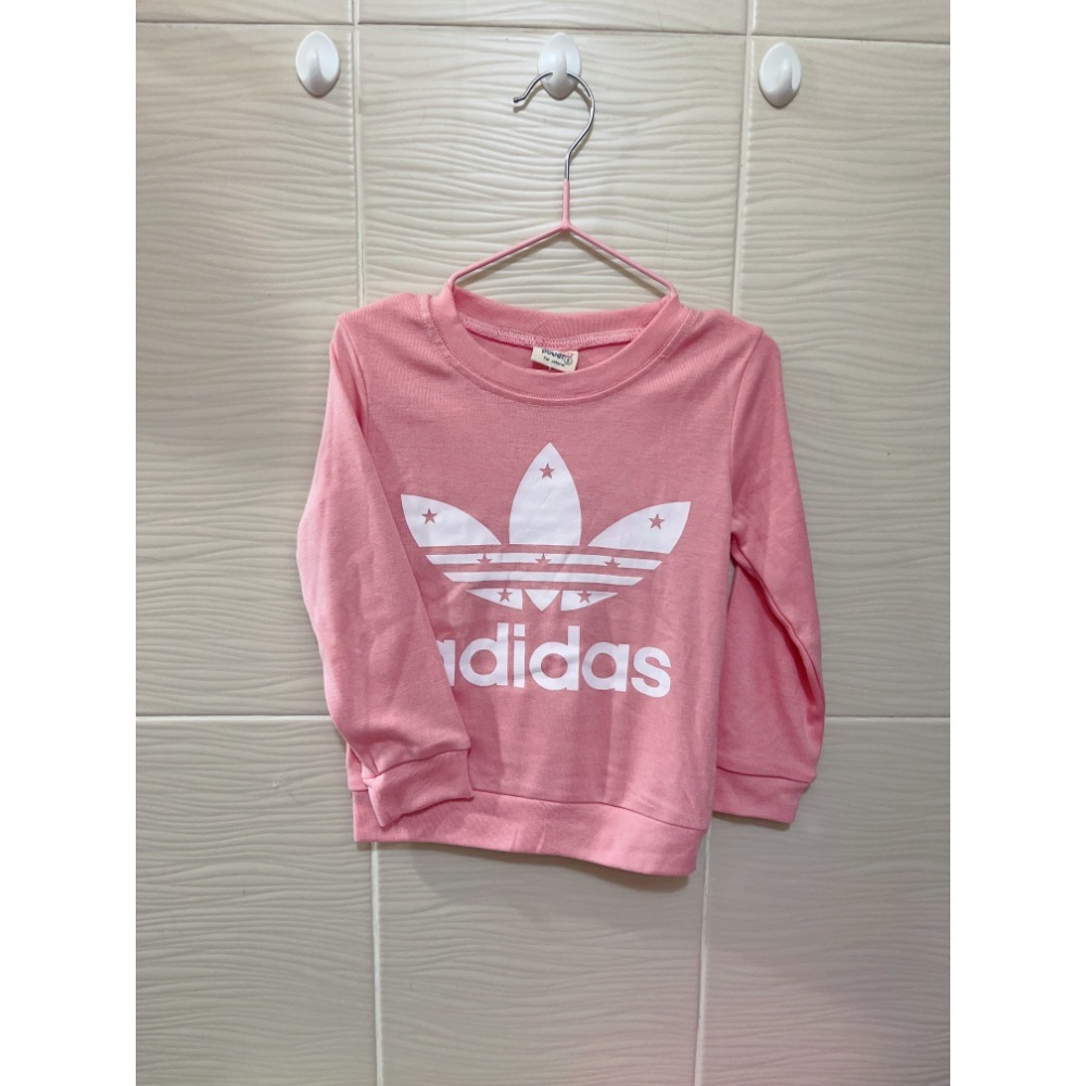 粉色 adidas