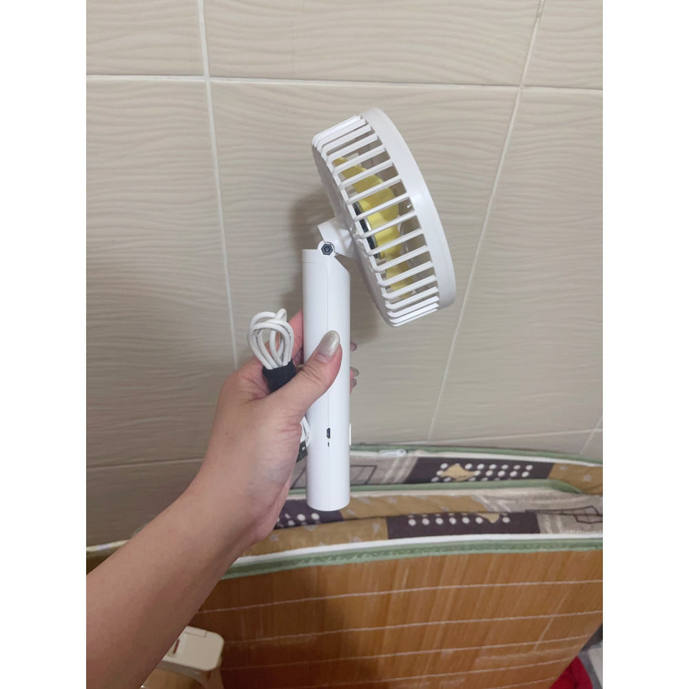 Klnyo 手持電扇 〝充電款〞有附線    二手  98成新  盒子不見了-細節圖4