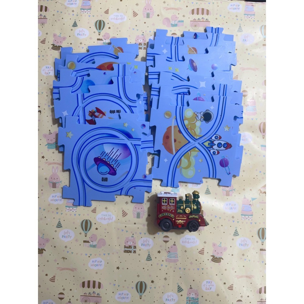 Toy Planet  益智拼圖軌道車  〝98成新〞 🎈  配件 : 12個軌道片.一台火車.12個零件-規格圖3