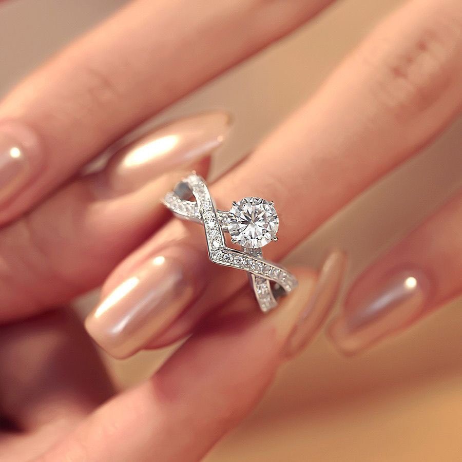 閃亮 莫桑石  戒指   ( 戒圍可調 )  有附盒子-細節圖3