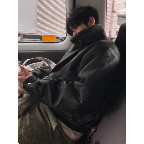 【YT SHOP】韓國｜🇰🇷｜男款｜復古風立領 PU皮 短版夾克 皮外套 男冬季寬鬆羊羔毛棉服韓國穿搭-細節圖3