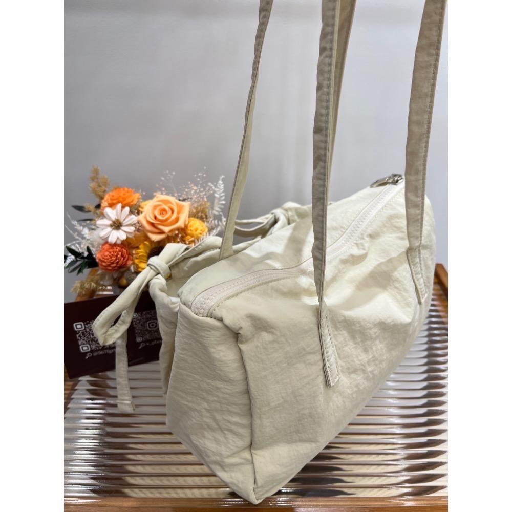 「V+ACC」蝴蝶結托特包 輕量尼龍大容量 米白 霧粉 寶寶藍-細節圖3