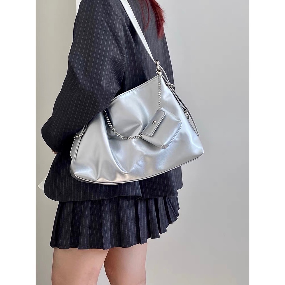 「V+ACC」韓系托特包 斜背包 大容量 附吊飾零錢包-細節圖4