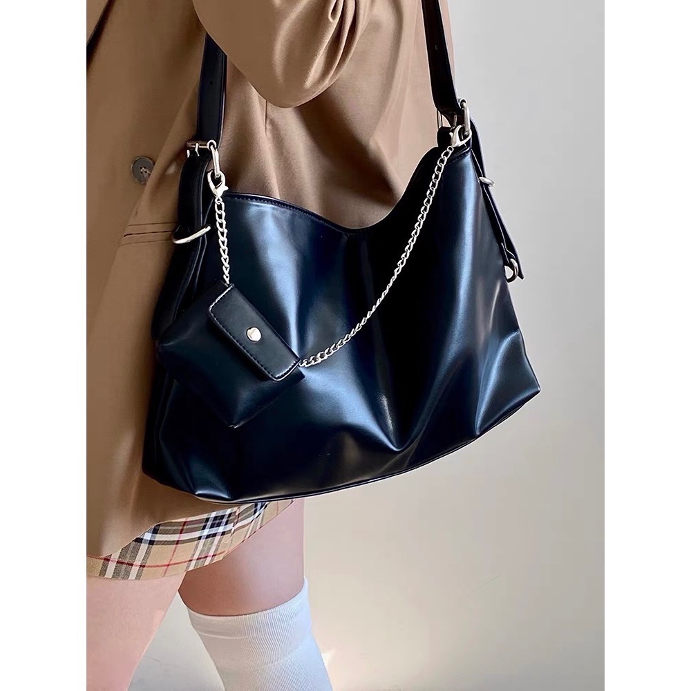 「V+ACC」韓系托特包 斜背包 大容量 附吊飾零錢包-細節圖6