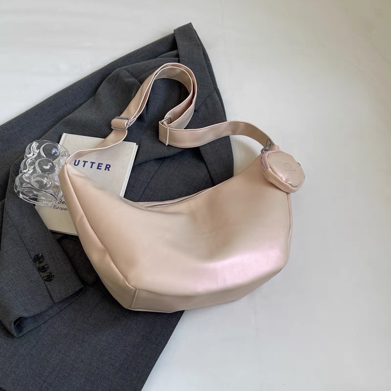 「V+ACC」珠光粉斜背包 大容量 側背包 附零錢包-規格圖3