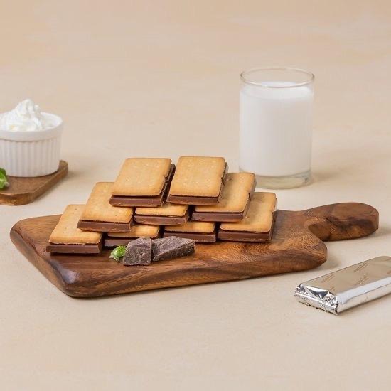 📌現貨 🇰🇷韓國 PEACOCK 巧克力三明治餅乾 巧克力蝴蝶餅 開心果 草莓 花生-細節圖3