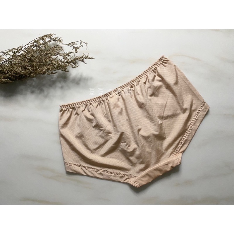 #337 台灣製 闆娘推薦 涼感紗 蕾絲 平口 滑順 涼感 超薄 中低腰 無痕內褲 女生內褲 女內褲 內褲-細節圖4