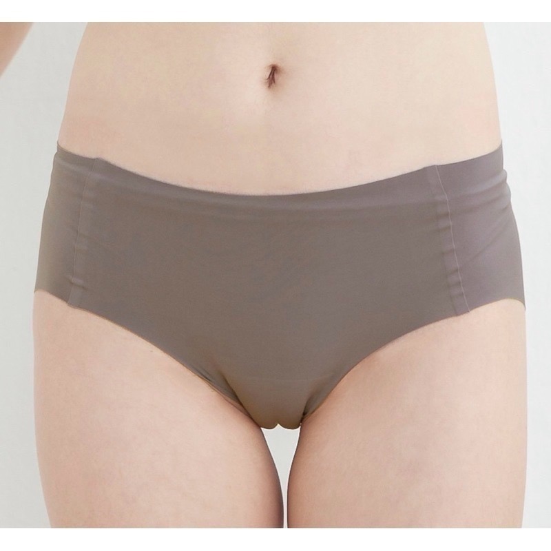 #7918 SOFT LIGHT 舒芙蕾內褲 絕色無痕 隱形貼合內褲 蠶絲 無痕內褲 涼感 女生內褲 女內褲 內褲-細節圖5