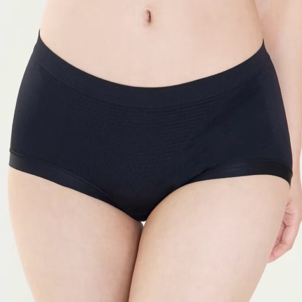 #2401 SOFTLIGHT 舒芙蕾內褲 遠紅外線 無縫 無縫褲 棉 輕薄 服貼 中腰 女生內褲 內褲-細節圖3