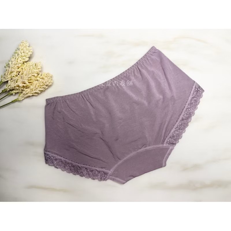 #68818 🇹🇼台灣監製 闆娘👍🏻推薦 天絲 莫代爾 蕾絲 蠶絲 親膚 棉 中腰 女生內褲 內褲-細節圖4