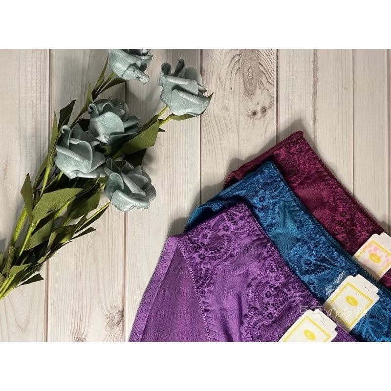 #9972 F尺碼 超舒適 牛奶絲 蕾絲 性感 透氣 中腰 女生內褲 女內褲 內褲-細節圖3