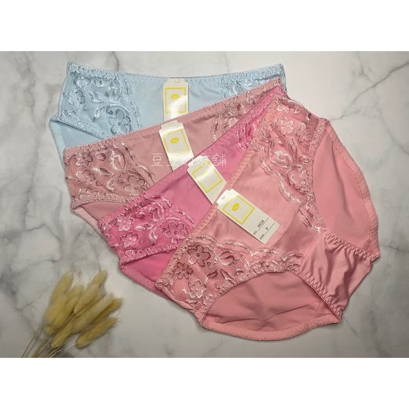 #9928 F尺碼 超舒適 牛奶絲 蕾絲 性感 透氣 中腰 女生內褲 女內褲 內褲-細節圖2