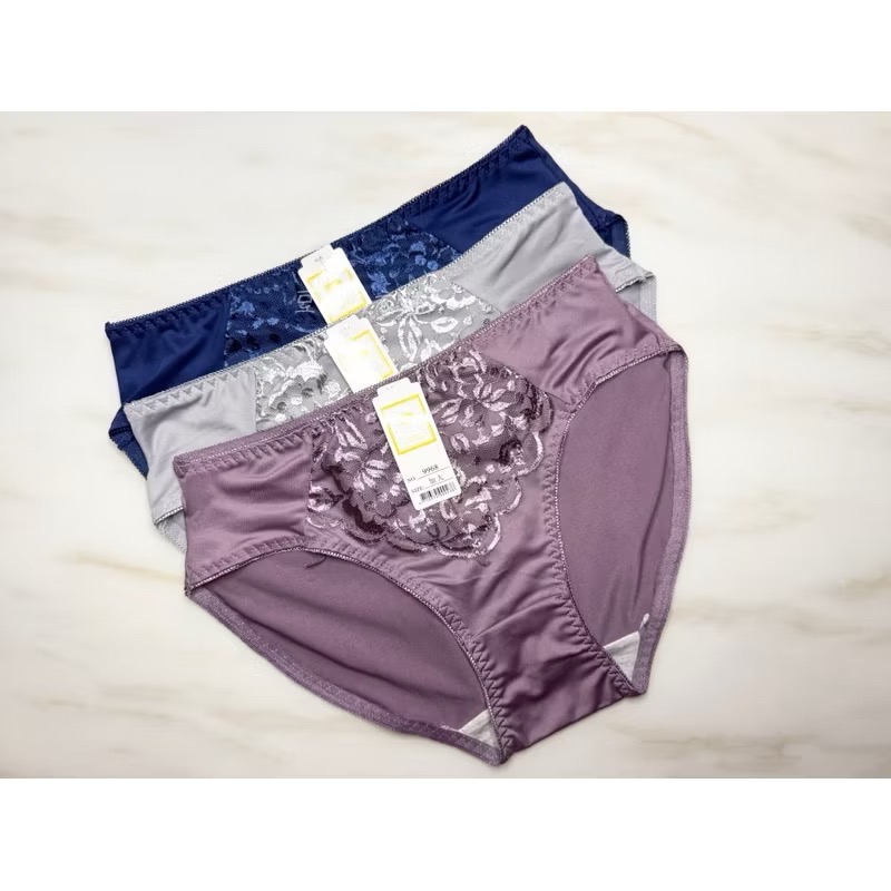 #9968 加大 牛奶絲 蕾絲 性感 親膚 中腰 大碼 大尺碼 女生內褲 女內褲 內褲-細節圖2