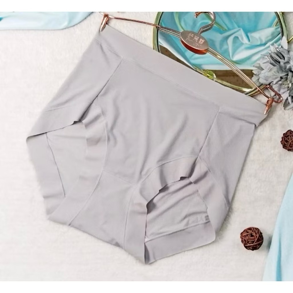 #9102 SOFT LIGHT 舒芙蕾內褲 絲絲入扣 超薄 涼感 蠶絲 無痕 透氣 中腰 女生內褲 女內褲 內褲-細節圖11