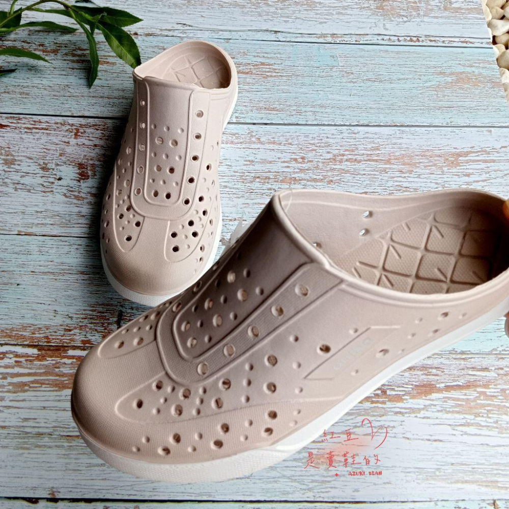<紅豆是賣鞋的>arriba奶茶色洞洞鞋、EVA輕質懶人鞋、戲水出遊透氣方便、男生款穆勒鞋-細節圖2