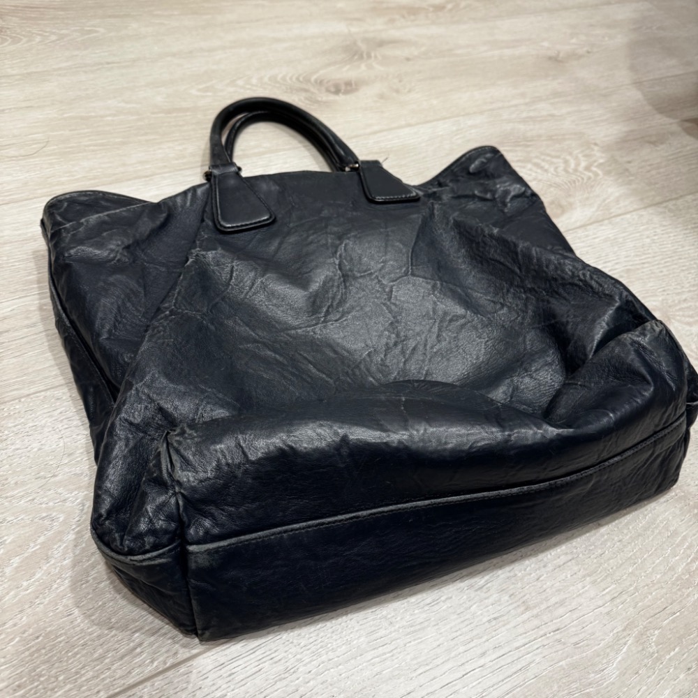 正版 Prada手提包 （二手商品，狀態不錯）-細節圖2